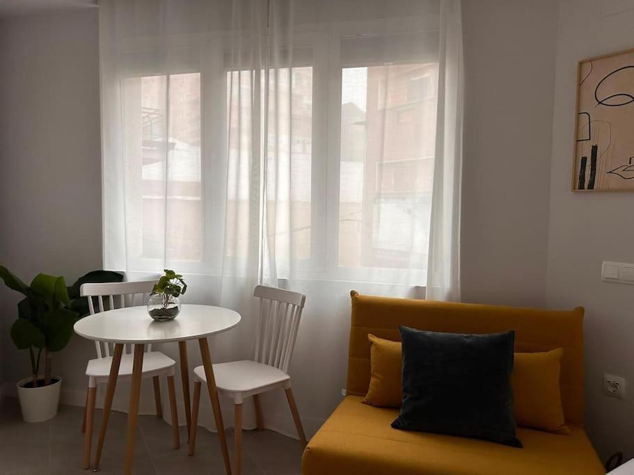 Cozy Studio In Tetuan - En 1/8 Madrid Exterior foto